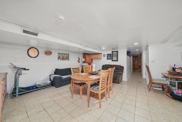 4350 W Shakespeare Avenue, Chicago, IL 60639