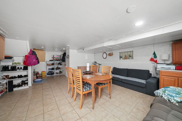 4350 W Shakespeare Avenue, Chicago, IL 60639