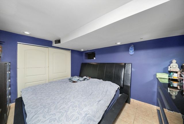 4350 W Shakespeare Avenue, Chicago, IL 60639