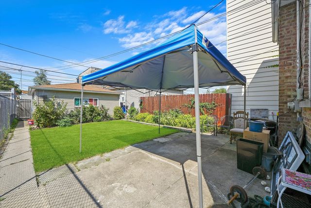 4350 W Shakespeare Avenue, Chicago, IL 60639