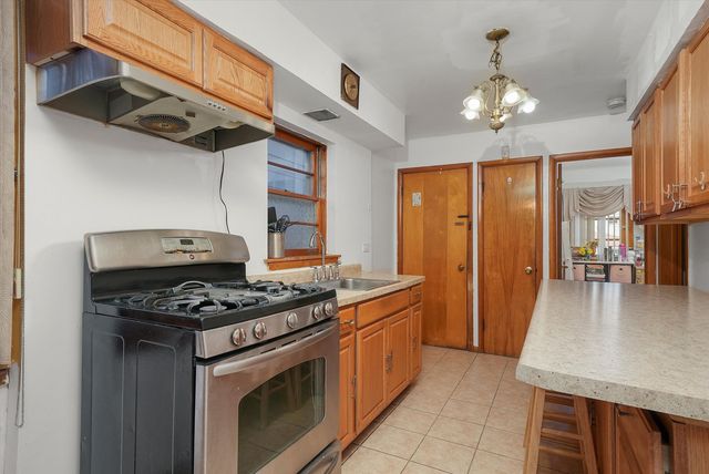 4350 W Shakespeare Avenue, Chicago, IL 60639