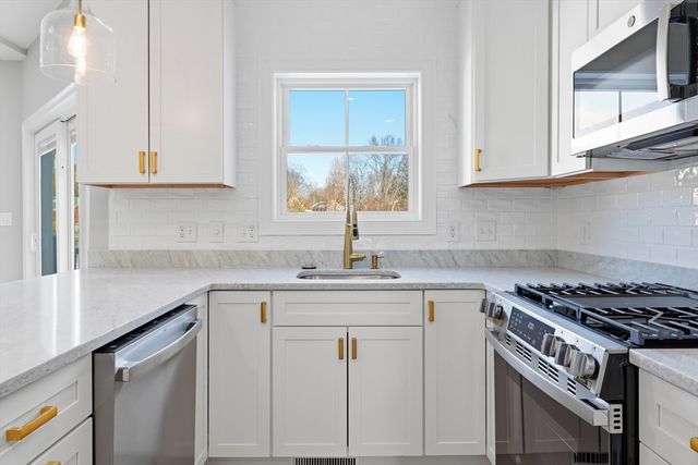 51 West Main 6R, Georgetown, MA 01833