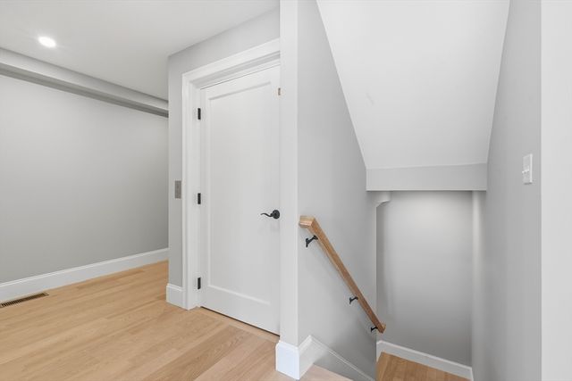 51 West Main 6R, Georgetown, MA 01833