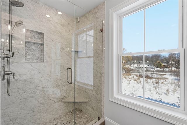 51 West Main 6R, Georgetown, MA 01833