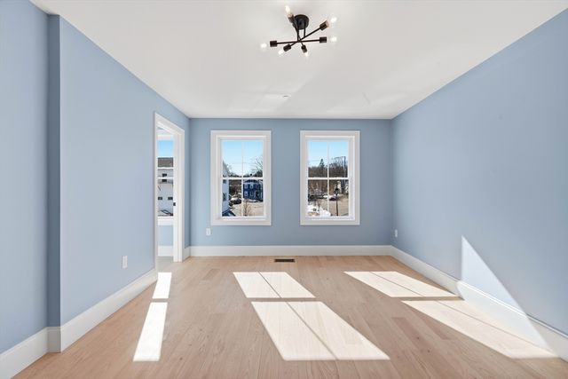 51 West Main 6R, Georgetown, MA 01833