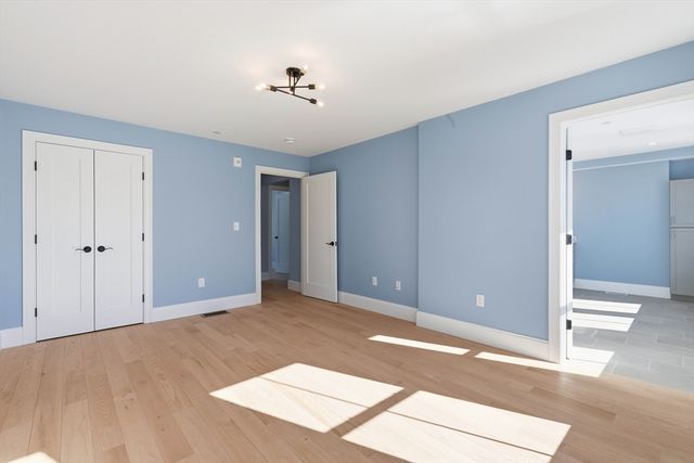 51 West Main 6R, Georgetown, MA 01833