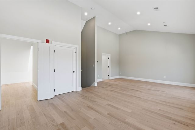 51 West Main 6R, Georgetown, MA 01833