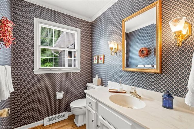 1312 Kensington Drive, High Point, NC 27262