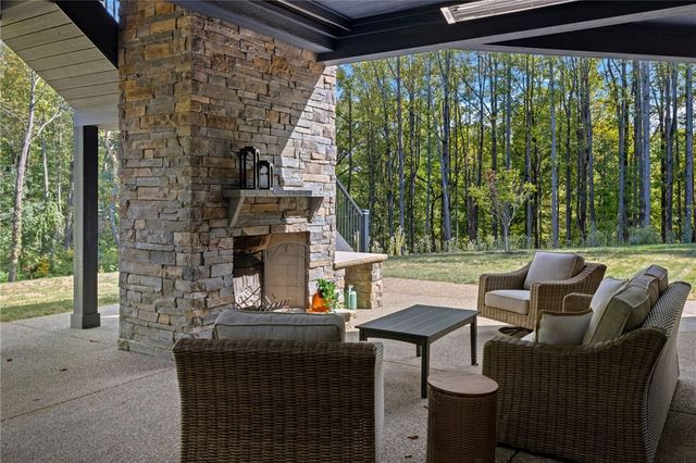 809 Mount Pleasant Rd, Pine Twp, PA 16046