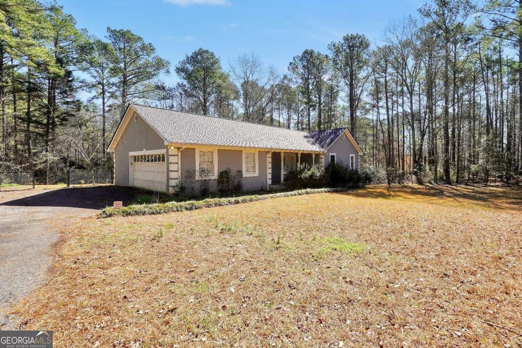 996 Coan Drive, Locust Grove, GA 30248