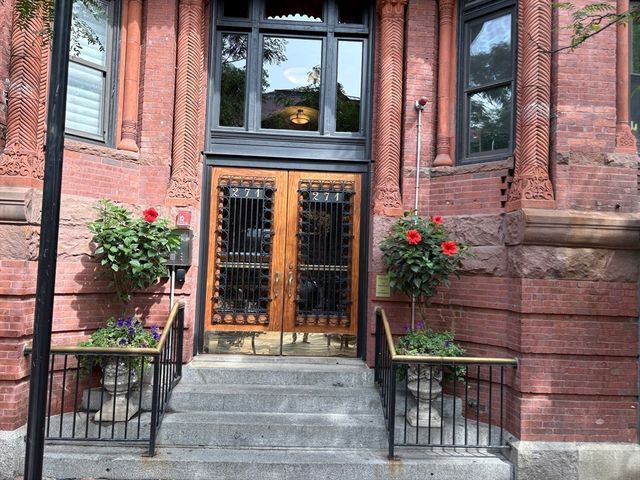 271 Dartmouth PH 6C, Boston, MA 02116