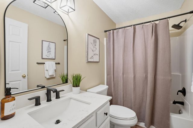 7463 Derby Lane, Shakopee, MN 55379