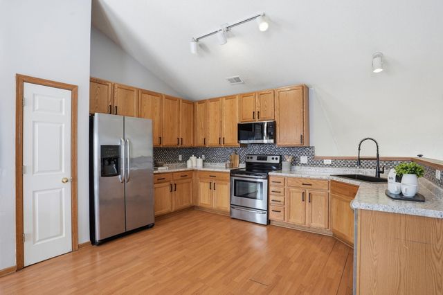 7463 Derby Lane, Shakopee, MN 55379