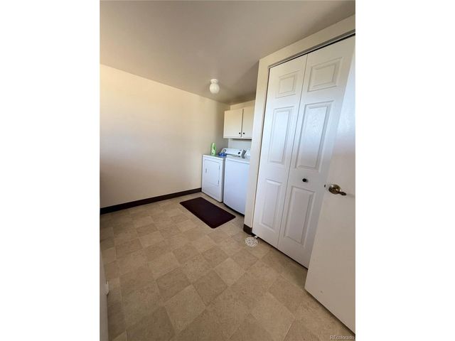 4466 W Pondview Dr, Littleton, CO 80123