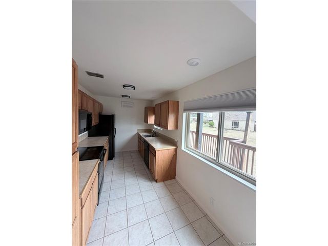 4466 W Pondview Dr, Littleton, CO 80123