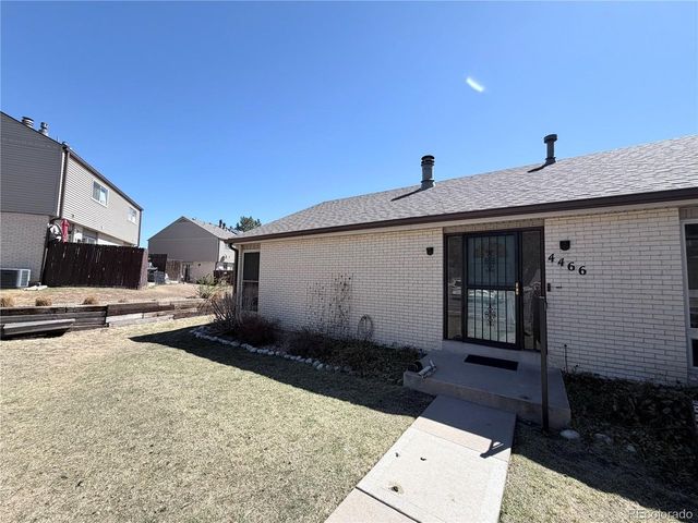 4466 W Pondview Dr, Littleton, CO 80123