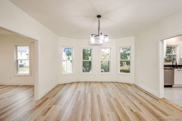 7 Florence Street, Putnam, CT 06260