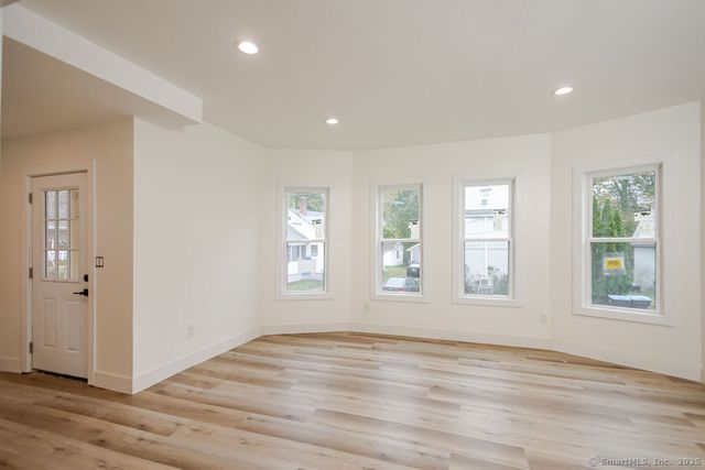 7 Florence Street, Putnam, CT 06260