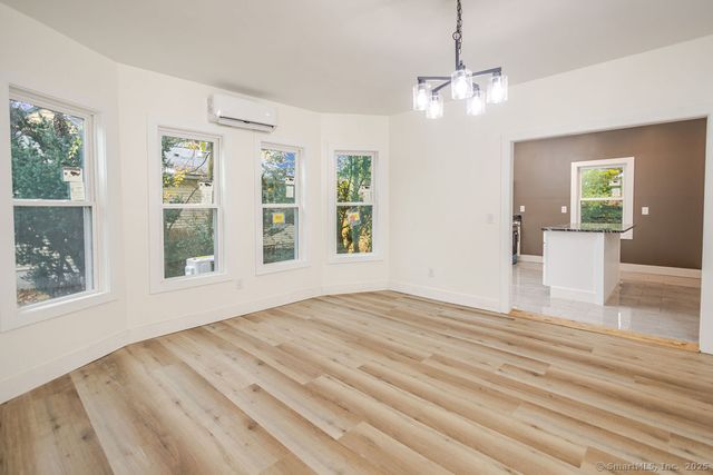 7 Florence Street, Putnam, CT 06260