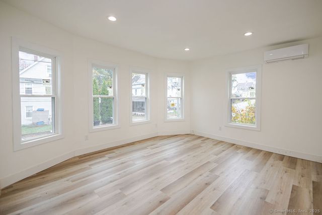 7 Florence Street, Putnam, CT 06260