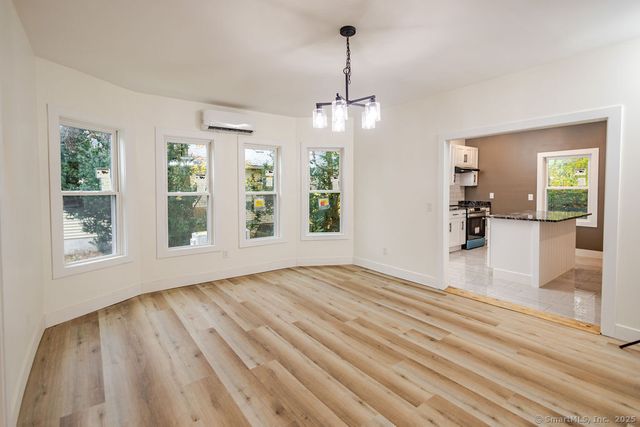 7 Florence Street, Putnam, CT 06260