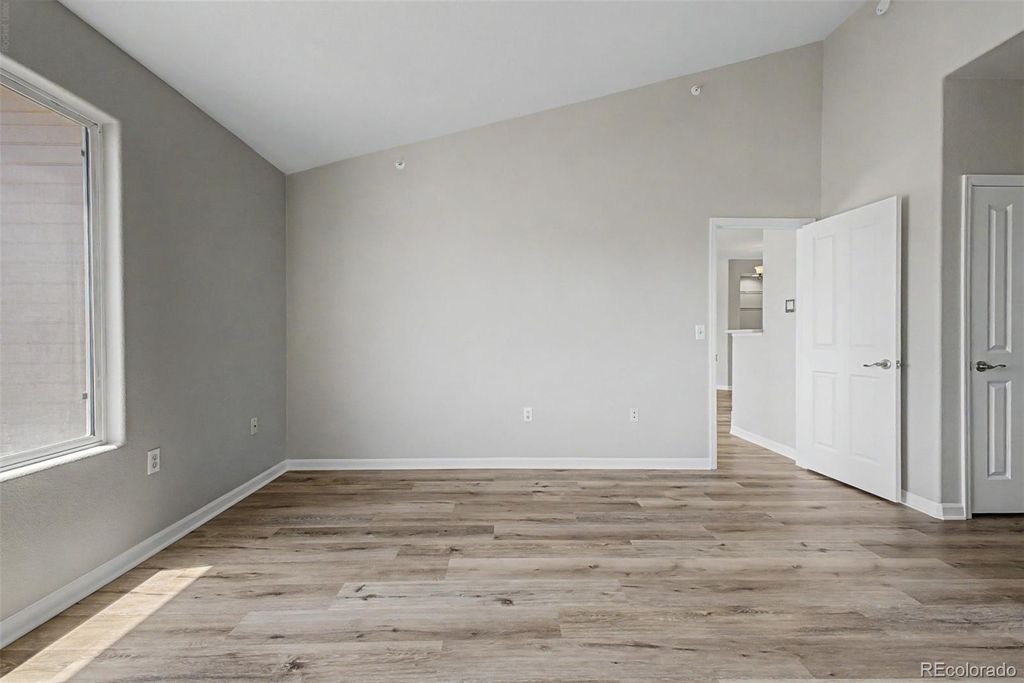 Image 14 of property listing at 7479 S Alkire Street 302, Littleton, CO 80127