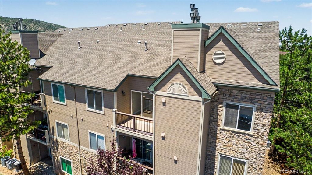 Image 35 of property listing at 7479 S Alkire Street 302, Littleton, CO 80127