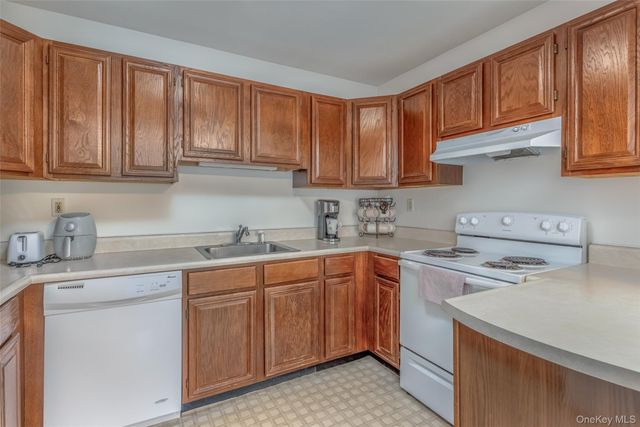110 Cottontail Lane, Woodstock, NY 12498