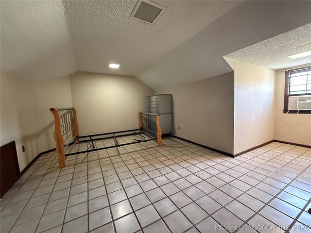 6136 E 4th Place, Tulsa, OK 74112