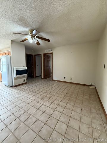 6136 E 4th Place, Tulsa, OK 74112
