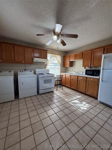 6136 E 4th Place, Tulsa, OK 74112