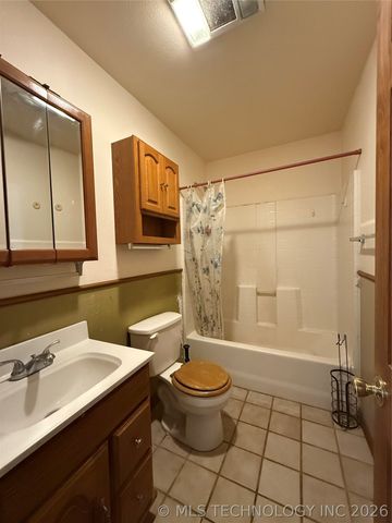 6136 E 4th Place, Tulsa, OK 74112