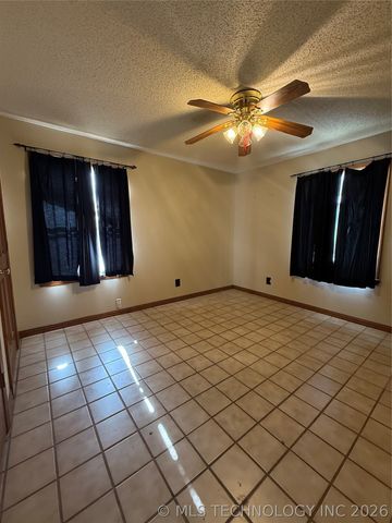 6136 E 4th Place, Tulsa, OK 74112