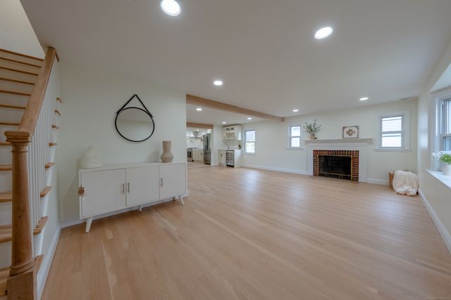 1729 Boulevard, West Hartford, CT 06107