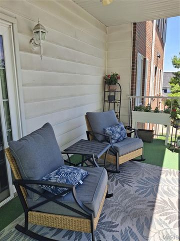223 Country Club View, Edwardsville, IL 62025