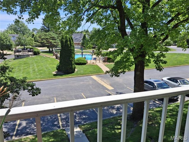 223 Country Club View, Edwardsville, IL 62025