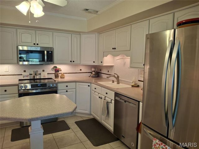 223 Country Club View, Edwardsville, IL 62025