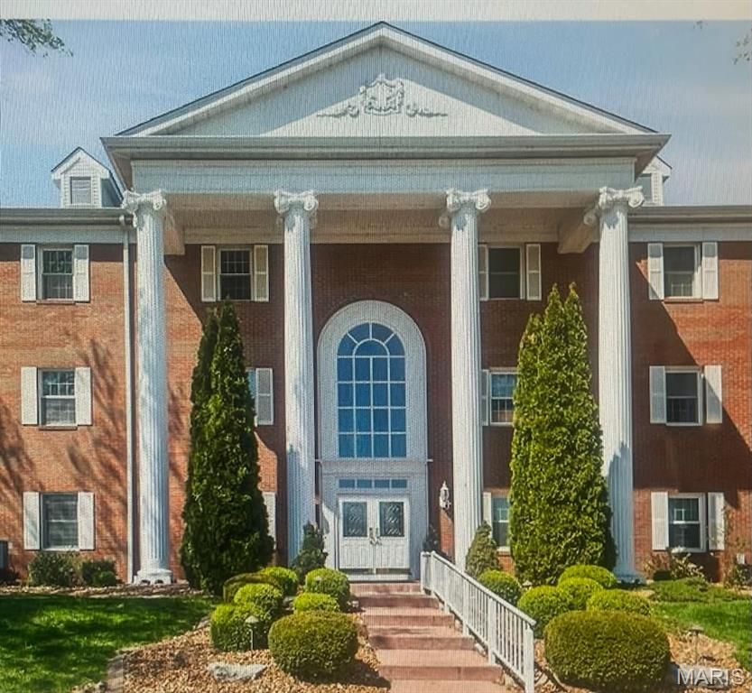 223 Country Club View, Edwardsville, IL 62025