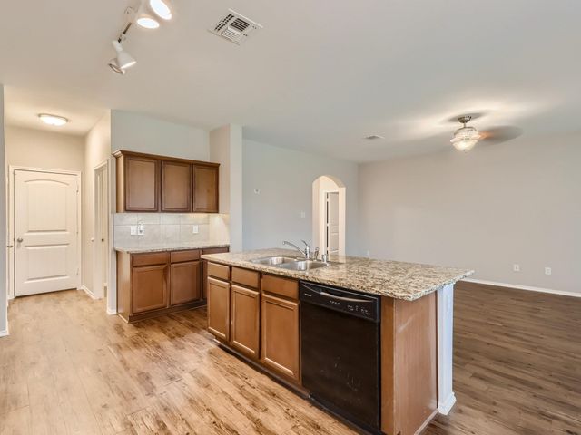 1200 Pampa Grass Drive, Princeton, TX 75407