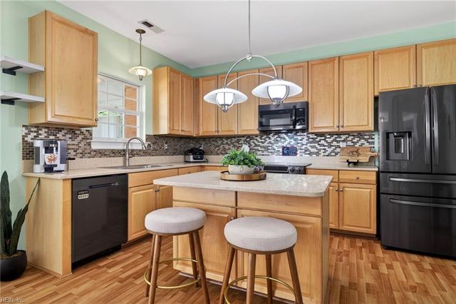 4029 Long Point BLVD, Portsmouth, VA 23703