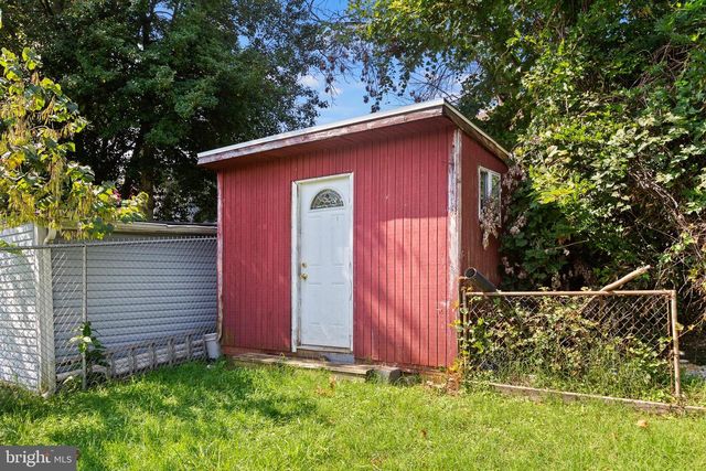 4816 WOODLAWN DR, Hyattsville, MD 20784