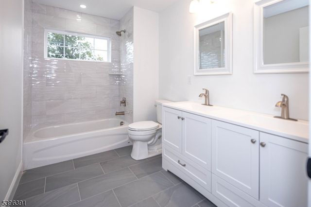 19 John St, Sayreville Boro, NJ 08857