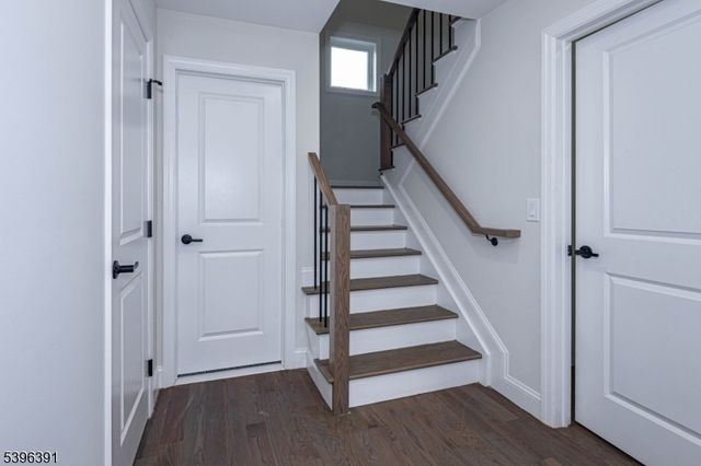 19 John St, Sayreville Boro, NJ 08857