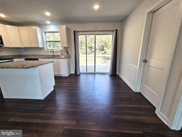 47 BOBBI CT, Berkeley Springs, WV 25411