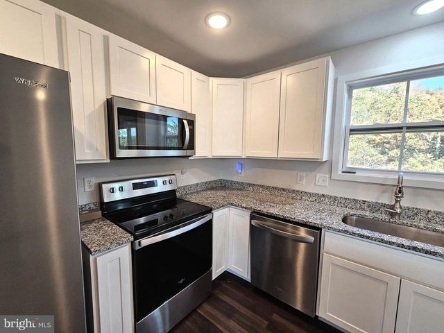 47 BOBBI CT, Berkeley Springs, WV 25411