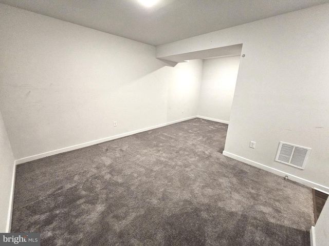 47 BOBBI CT, Berkeley Springs, WV 25411