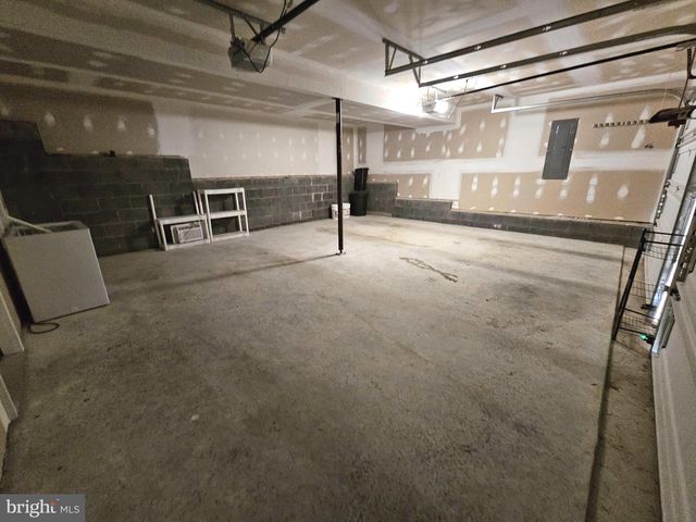 47 BOBBI CT, Berkeley Springs, WV 25411