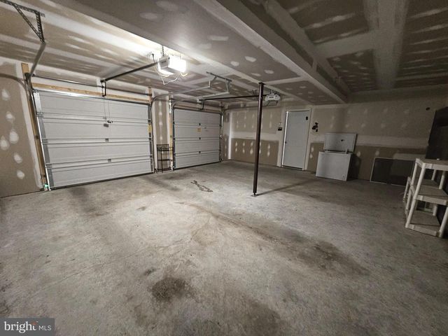 47 BOBBI CT, Berkeley Springs, WV 25411