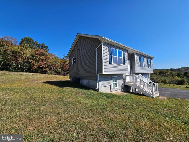 47 BOBBI CT, Berkeley Springs, WV 25411