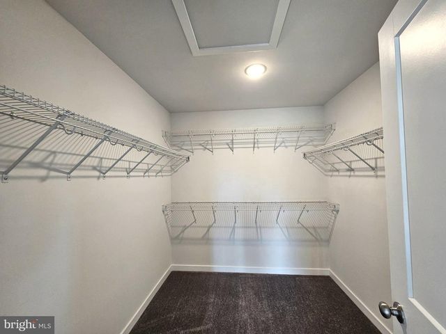 47 BOBBI CT, Berkeley Springs, WV 25411